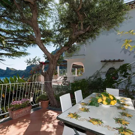 Wisteria Villa Nerano